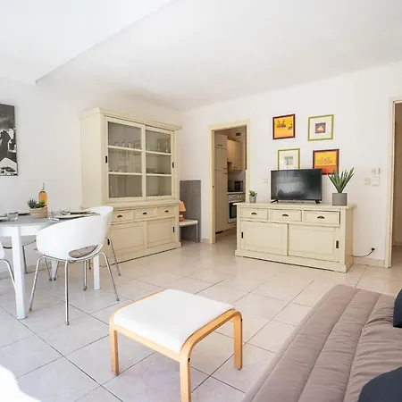 Bay-1 By Interhome Lägenhet *
